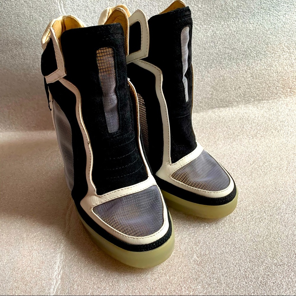 L.A.M.B Freeda wedge sneaker-size 7.5